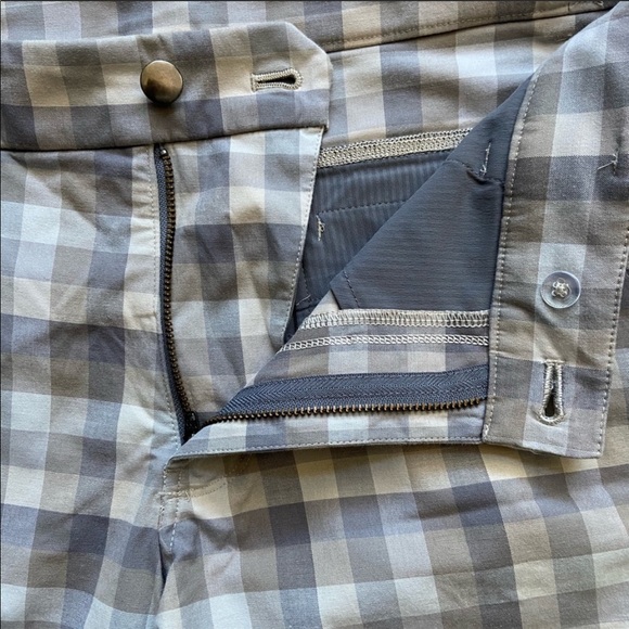 Lululemon Men’s Plaid Shorts - Picture 6 of 7